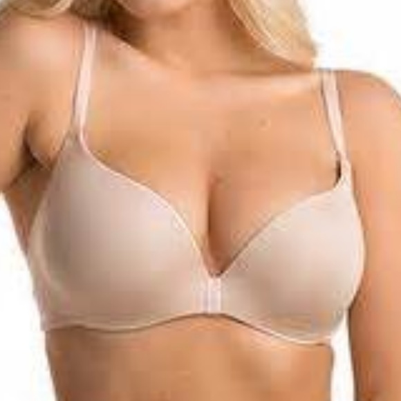 Chantelle Irr/ésistible Smooth Convertible Push-Up Bra 1112